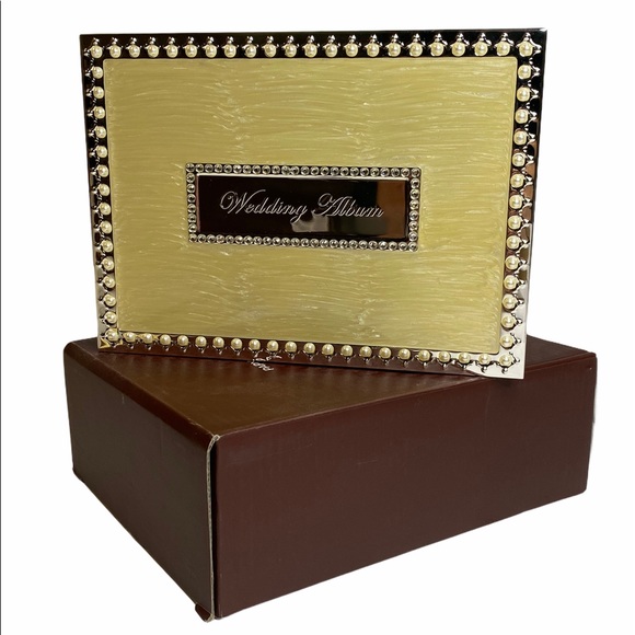 Elegant Wedding Photo Album Book - Picture 1 of 7